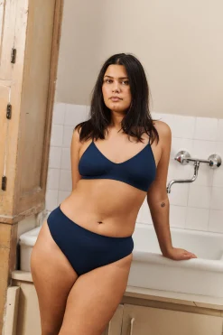 Ysé Triangle Nouveau monde^ Les Soutiens-Gorge